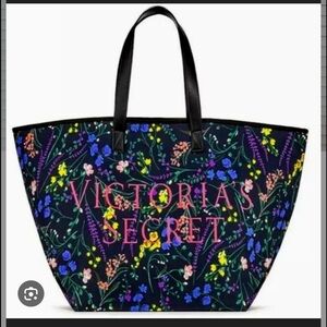 Victoria’s Secret Floral Weekender Tote Bag Large Travel Gym Bag EUC